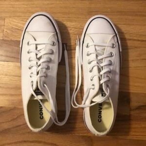 Excellent condition. White platform classic Converse All Star sneakers